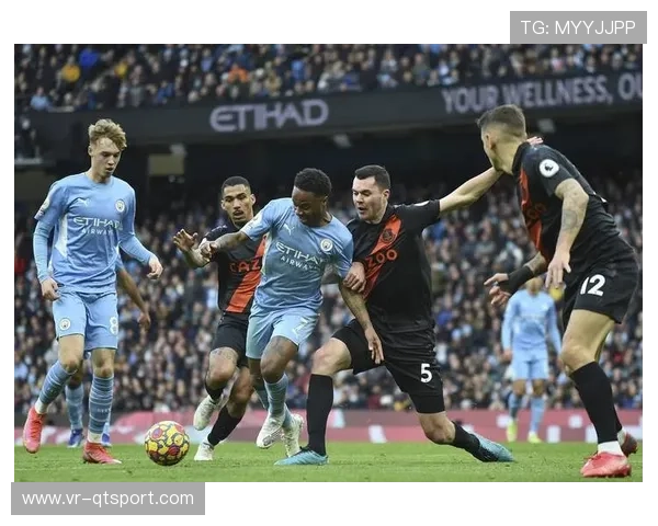 埃弗顿盖耶因掌掴队友基恩被直红罚下，成英超近17年来首例