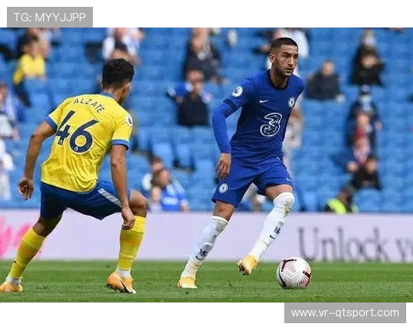 巴黎后卫门德斯晒光头新发型，社交媒体引发热议